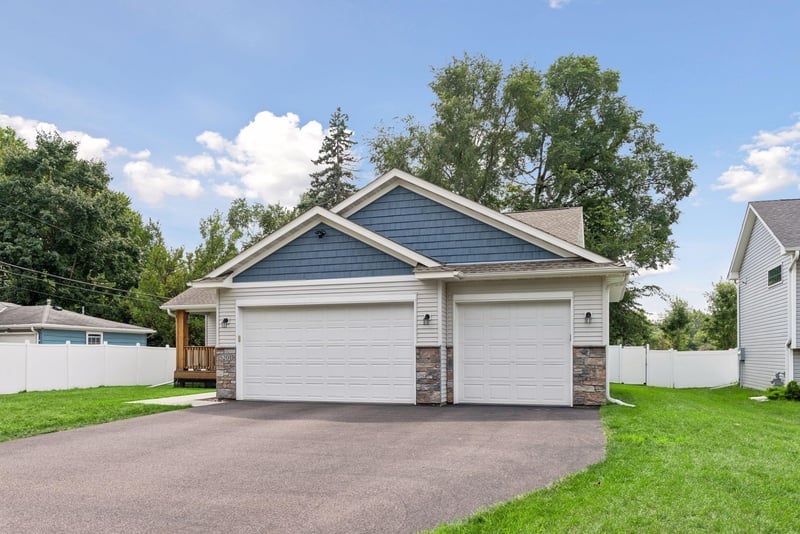 5201 49th Ave N, Crystal, MN 55429