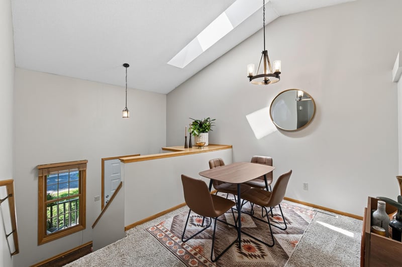 8087 Curtis Ln, Eden Prairie, MN 55347