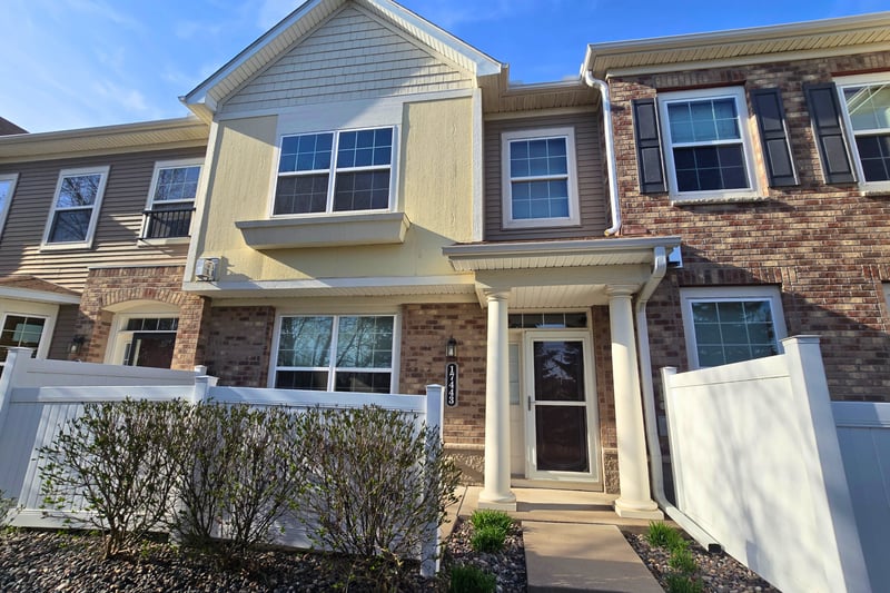 17443 72nd Ave N #2202, Maple Grove, MN 55311