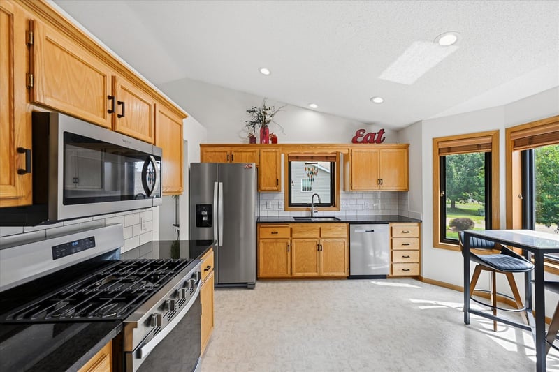 6122 152nd St N, Hugo, MN 55038