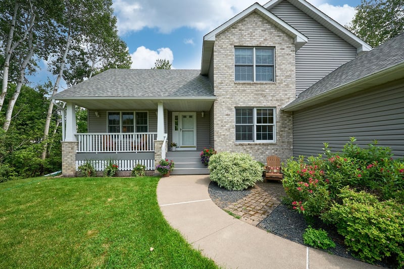 2592 Blue Bill Cir, White Bear Lake, MN 55110