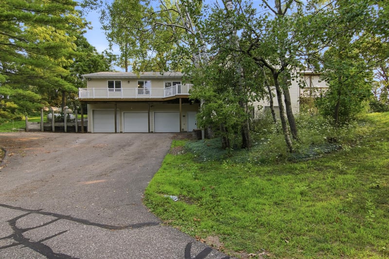 390 Skyline Dr, Wabasha, MN 55981