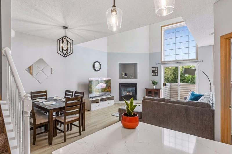 17679 Hackberry Ct, Eden Prairie, MN 55347