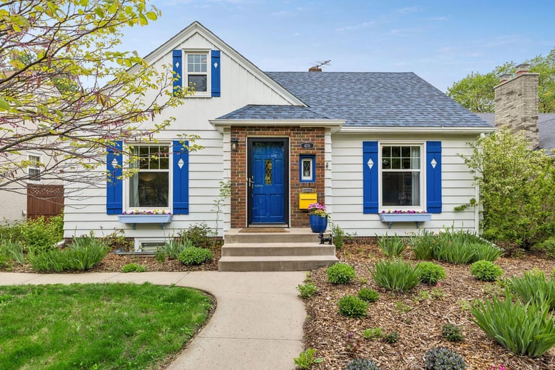 4251 Abbott Ave N, Robbinsdale, MN 55422