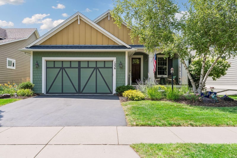 1236 Lakemoor Dr, Woodbury, MN 55129