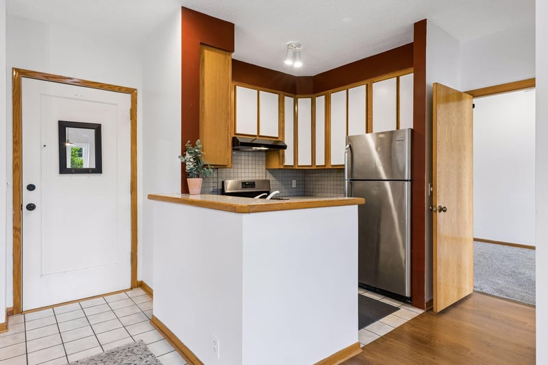 2733 Girard Ave S #305, Minneapolis, MN 55408