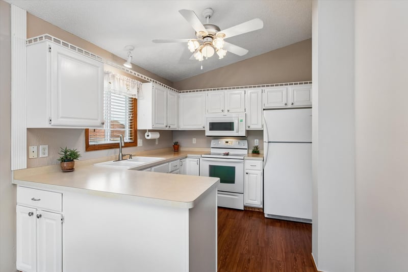 4209 Braddock Trl, Eagan, MN 55123