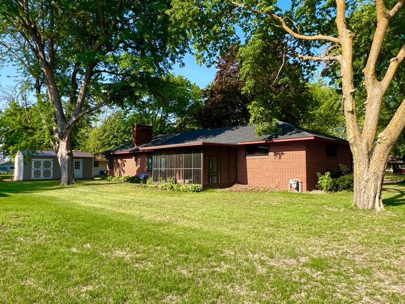 424 S Gaulke St, Appleton, MN 56208