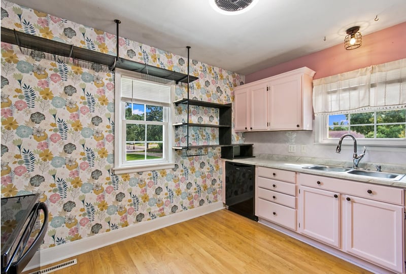 220 Green St W, Waterville, MN 56096