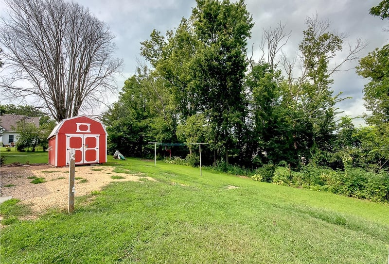 220 Green St W, Waterville, MN 56096