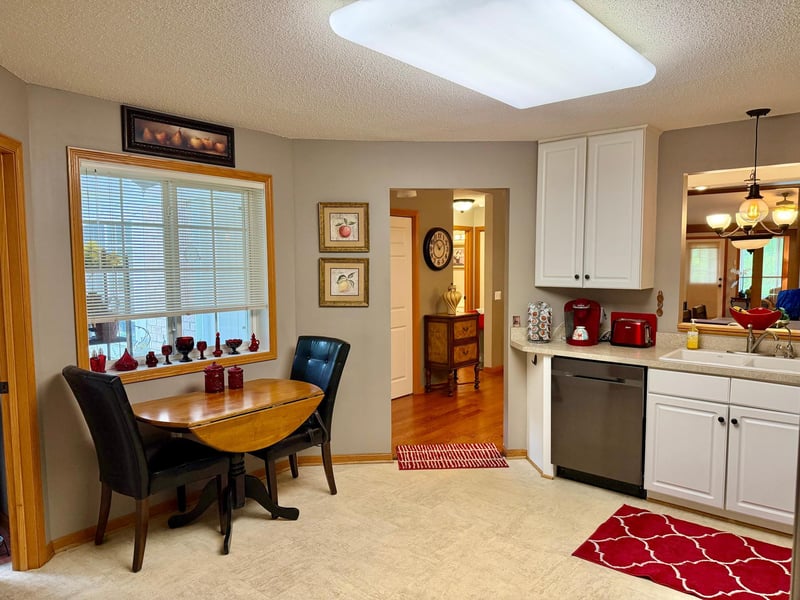 18699 Kalmar Ct, Lakeville, MN 55044