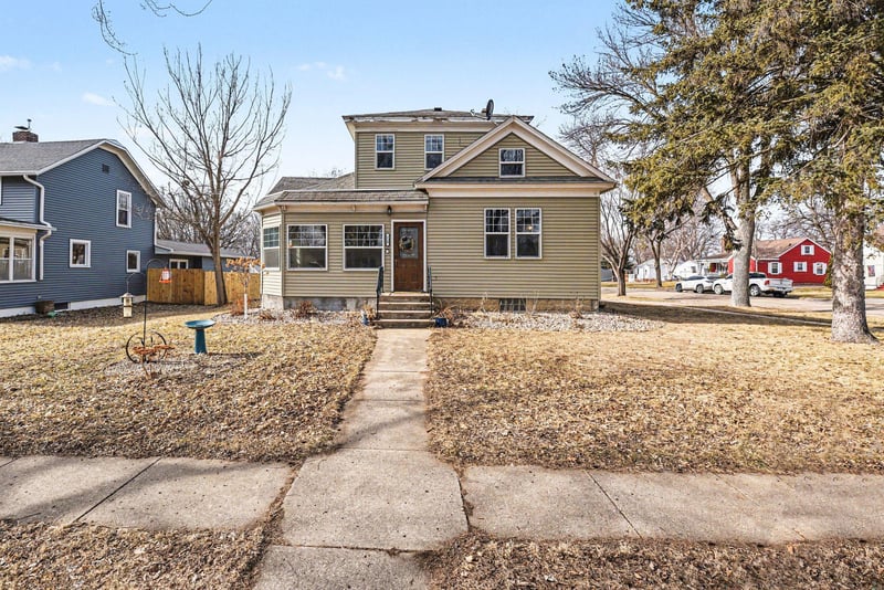 219 N Donaldson St, Luverne, MN 56156