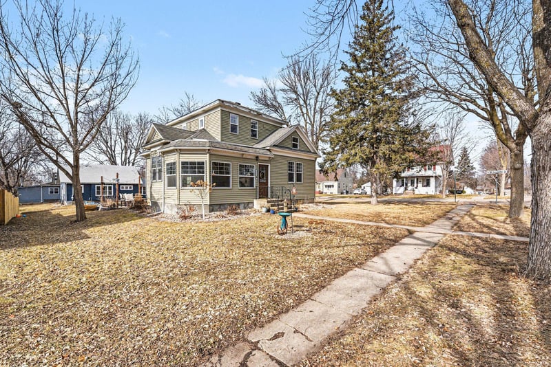 219 N Donaldson St, Luverne, MN 56156
