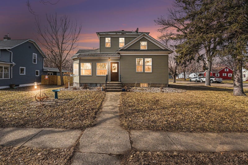 219 N Donaldson St, Luverne, MN 56156