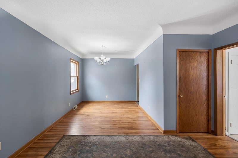 1050 Matilda St, Saint Paul, MN 55117