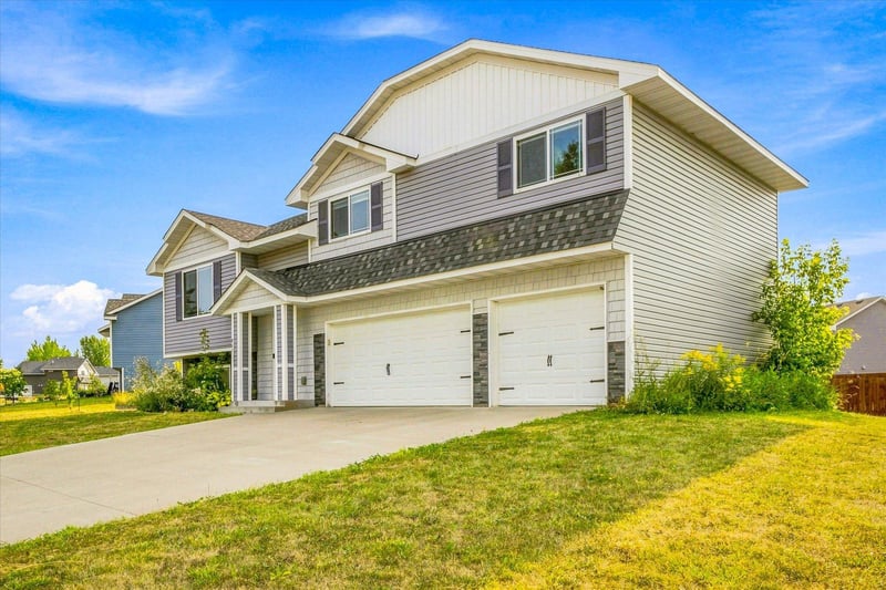 805 Highview Loop SE, Pine City, MN 55063
