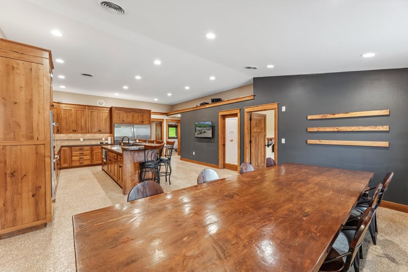 6752 State 44, Caledonia, MN 55921