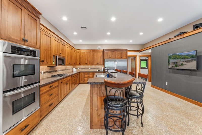 6752 State 44, Caledonia, MN 55921
