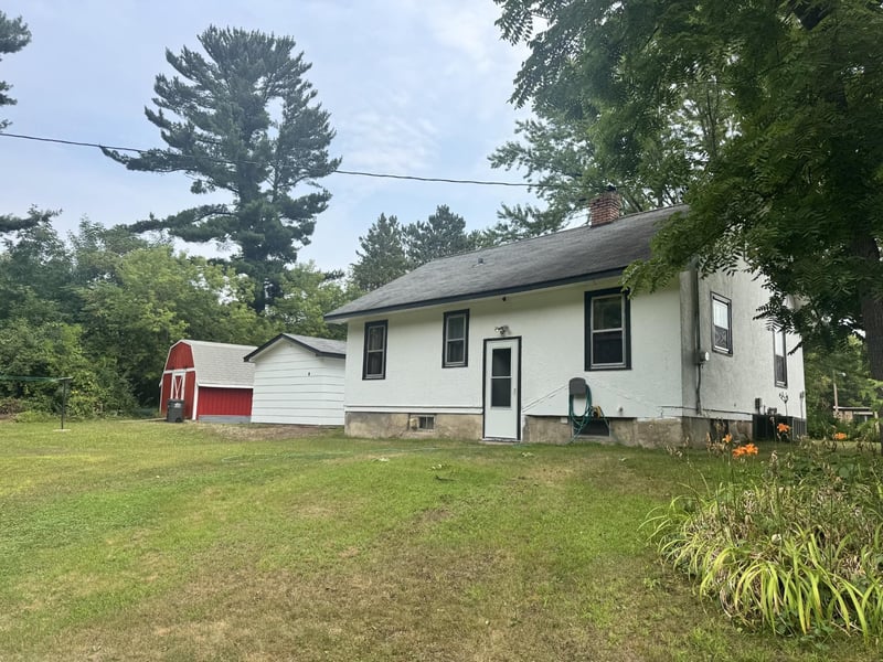 317 Pine St S, Onamia, MN 56359