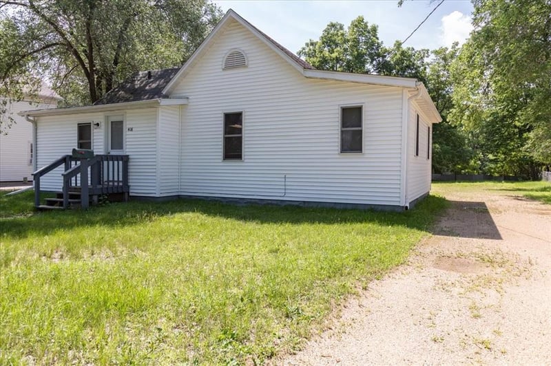 408 18th Ave E, Menomonie, WI 54751