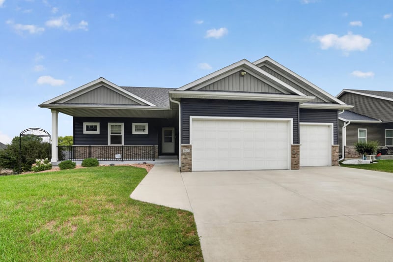 3407 Lakeridge Pl NW, Rochester, MN 55901