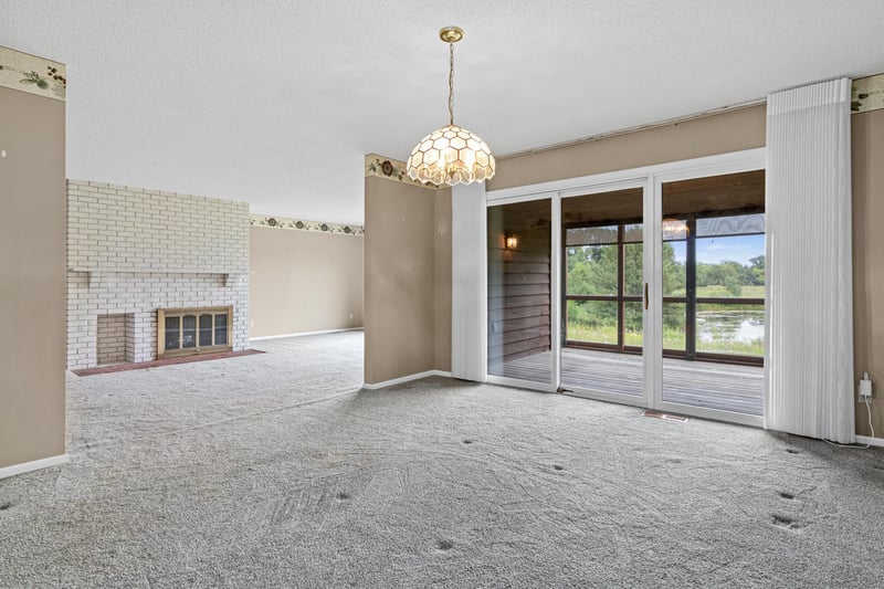18 Anemone Cir, North Oaks, MN 55127