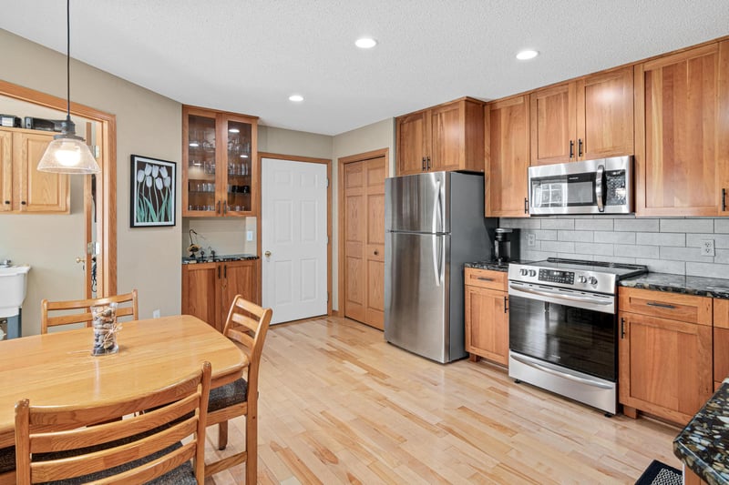 9316 Kimberly Ln N, Maple Grove, MN 55311