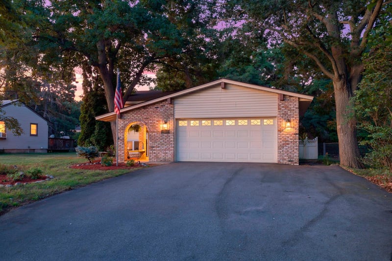 11547 Flintwood St NW, Coon Rapids, MN 55448