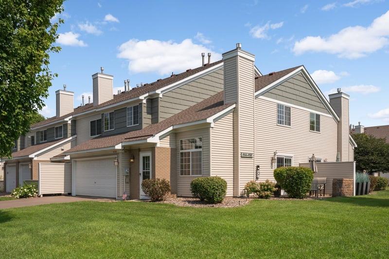 4150 Durham Ct, Eagan, MN 55122