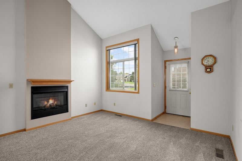 4150 Durham Ct, Eagan, MN 55122