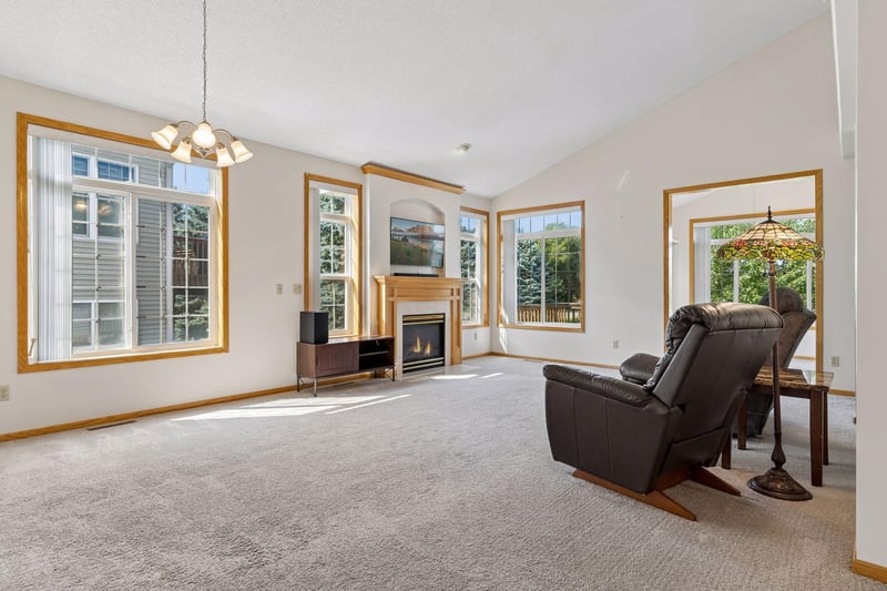 2485 Prairie Oak Trl, Woodbury, MN 55125