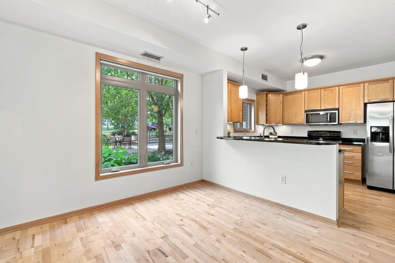 3251 Louisiana Ave S #111, Saint Louis Park, MN 55426