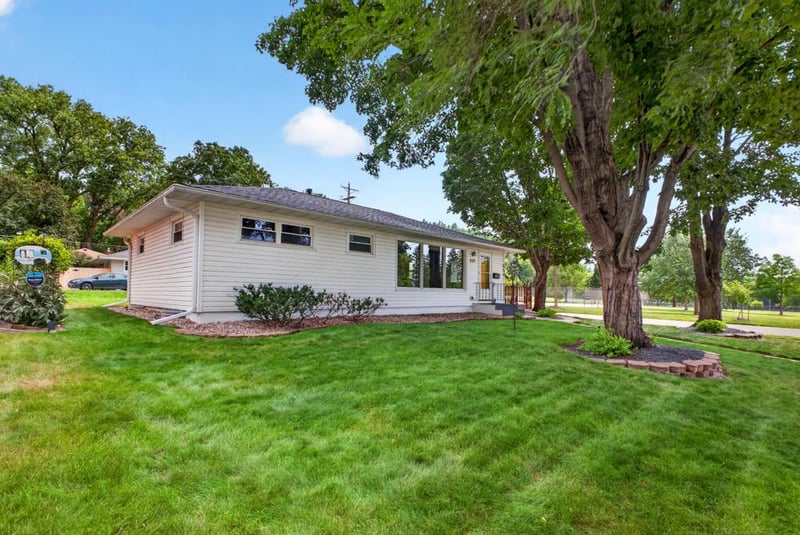 900 19th Ave NE, Rochester, MN 55906