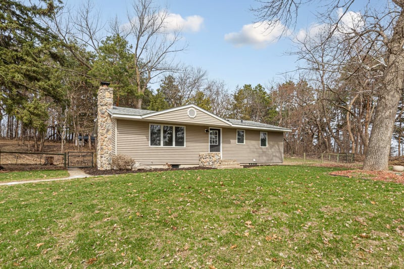 5210 Mount Carmel Rd, Carver, MN 55315
