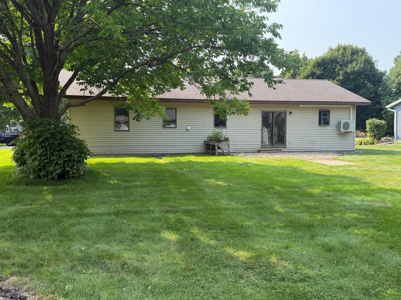 503 7th St S, Raymond, MN 56282