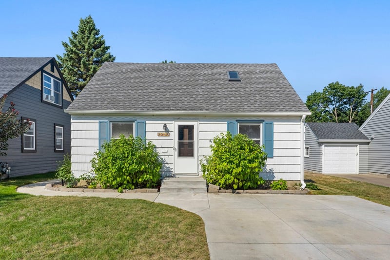 5544 York Ave S, Edina, MN 55410