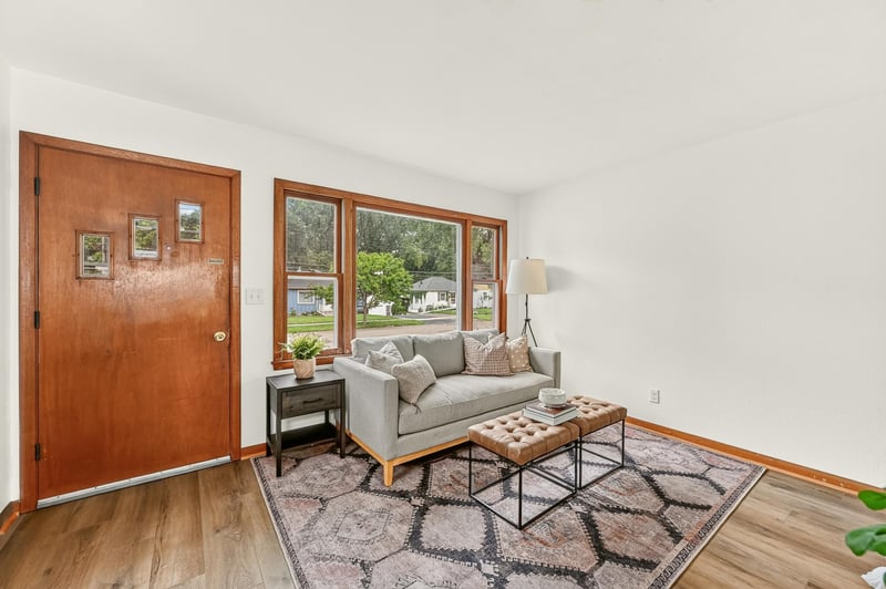 1520 5th St NE, Rochester, MN 55906