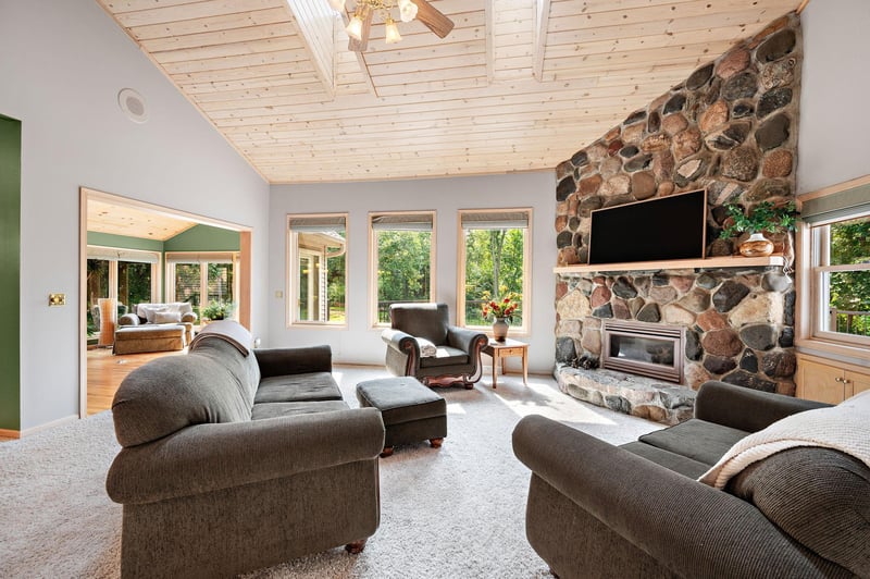 17615 Xenia St NW, Andover, MN 55304