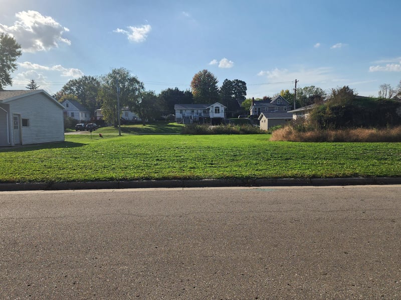 406 Church Ave, Saint Charles, MN 55972