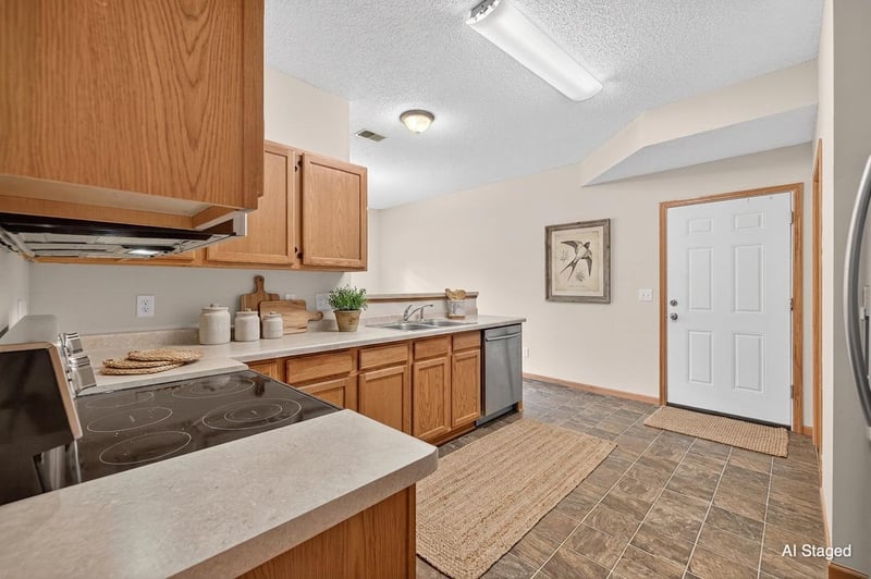 7729 Elm Grove Ave, New Hope, MN 55428