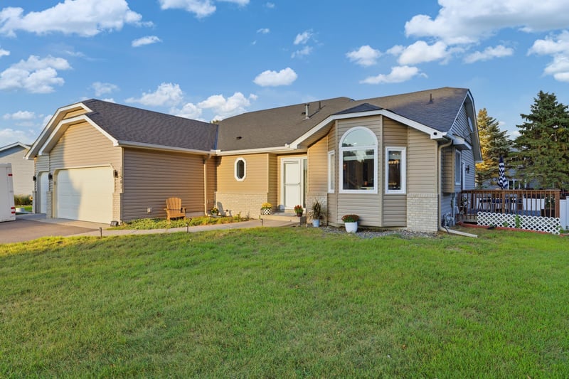 11561 Butternut St NW, Coon Rapids, MN 55448