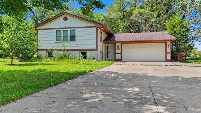 10895 Bechtold Rd, Corcoran, MN 55374