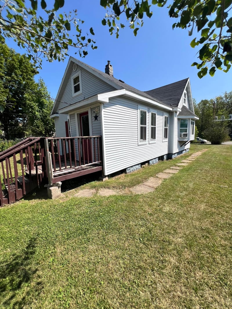 211 Ethel St, Marble, MN 55764
