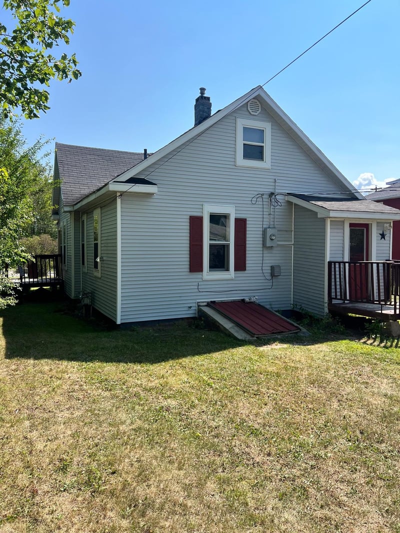 211 Ethel St, Marble, MN 55764