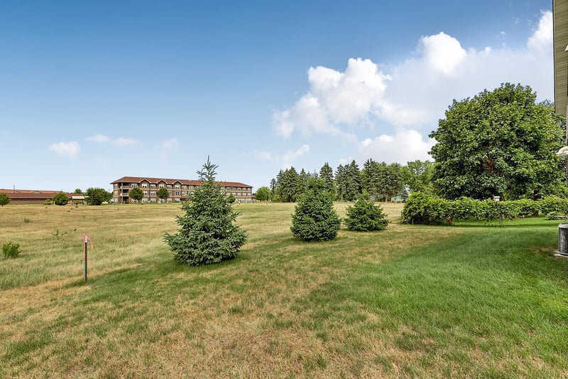 504 Elena Ln, Saint Joseph, MN 56374