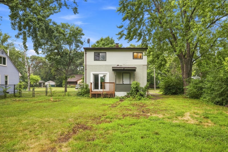 5432 Bryant Ave N, Brooklyn Center, MN 55430