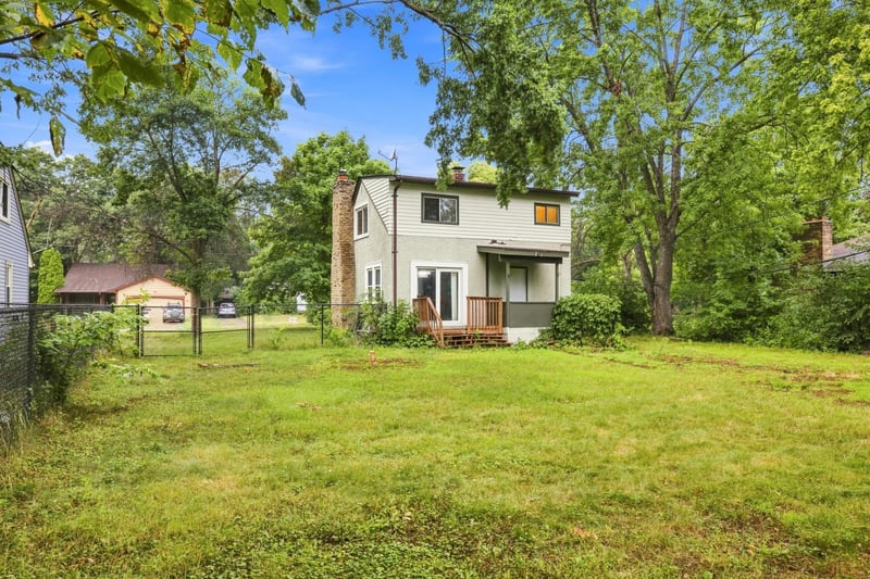 5432 Bryant Ave N, Brooklyn Center, MN 55430