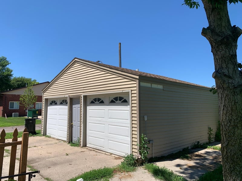 307 1st St SE, Fairfax, MN 55332