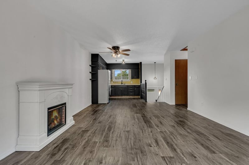 909 E Baker St, Saint Joseph, MN 56374
