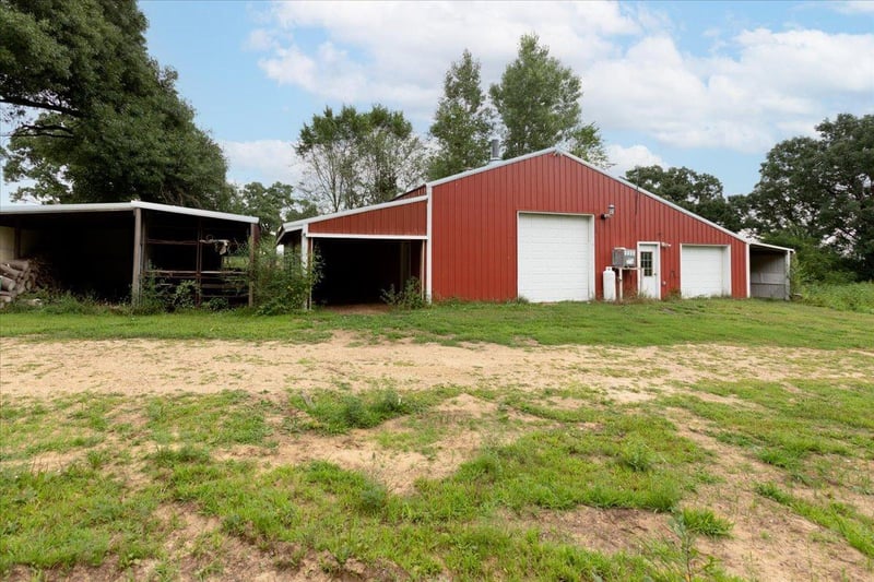 N9912 330th St, Boyceville, WI 54725